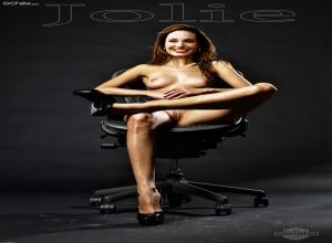 Fake : Angelina Jolie