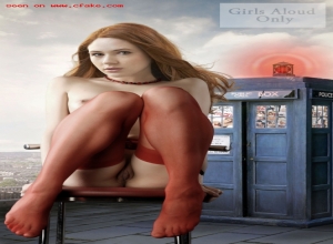 Fake : Karen Gillan