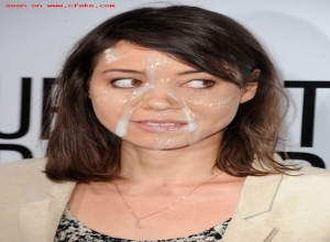 Fake : Aubrey Plaza